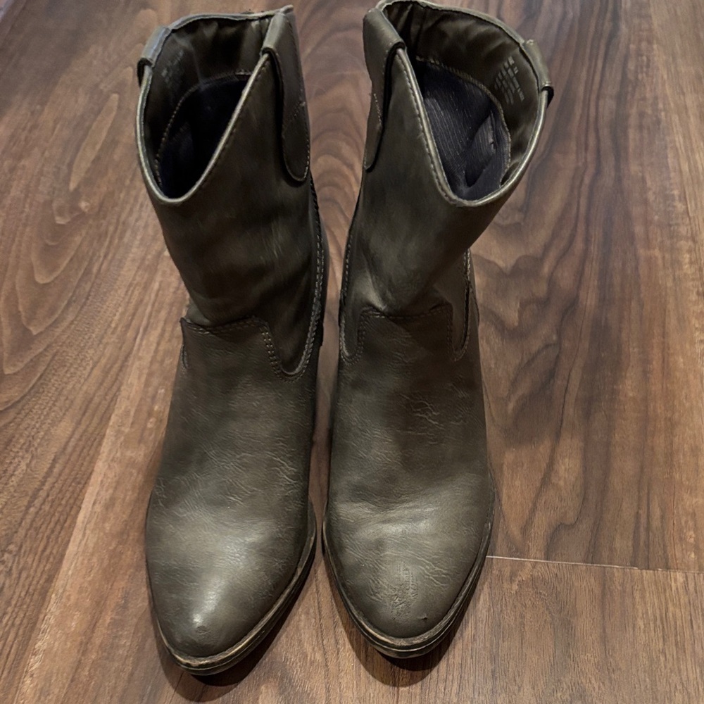 Steve Madden Gray Heeled Boots